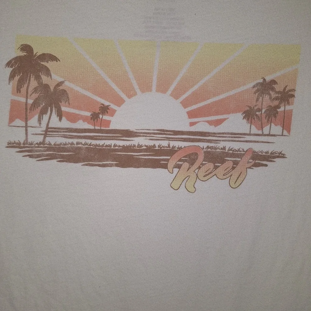 Reef T-Shirt Men's Size M Off White‎ Short Sleeve Crew Neck California Surf